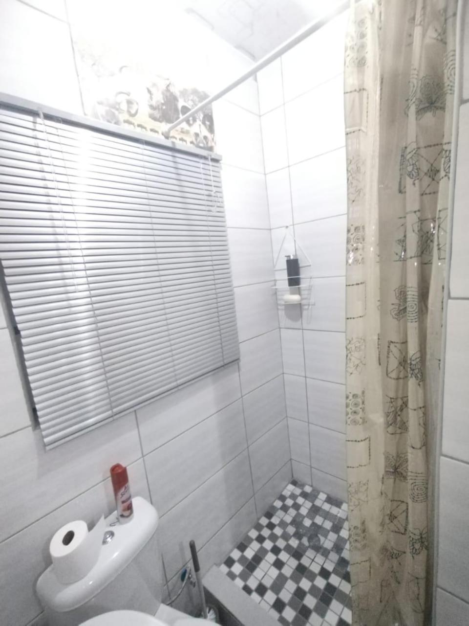 The Croc Guest House Спрингс Екстериор снимка
